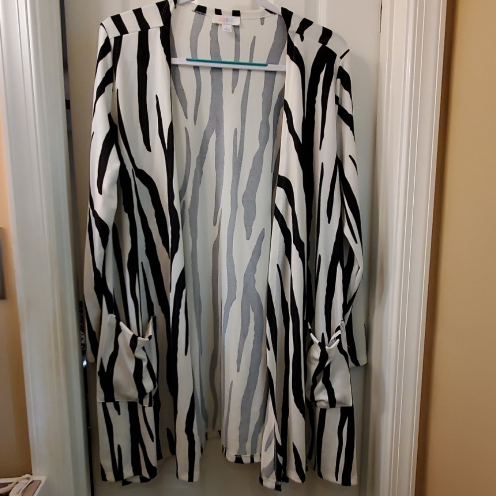 Lularoe Caroline, large